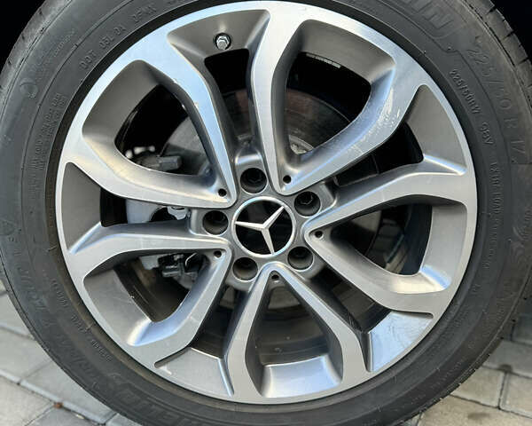 Чорний Мерседес Ц-Клас, об'ємом двигуна 2 л та пробігом 75 тис. км за 27500 $, фото 23 на Automoto.ua