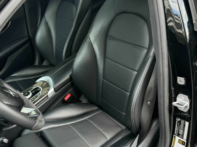 Чорний Мерседес Ц-Клас, об'ємом двигуна 2 л та пробігом 112 тис. км за 22600 $, фото 9 на Automoto.ua