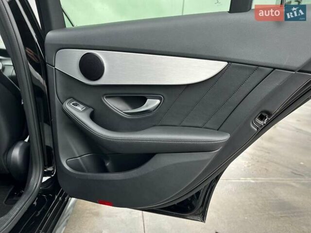 Черный Мерседес Ц-Класс, объемом двигателя 1.99 л и пробегом 106 тыс. км за 26999 $, фото 29 на Automoto.ua