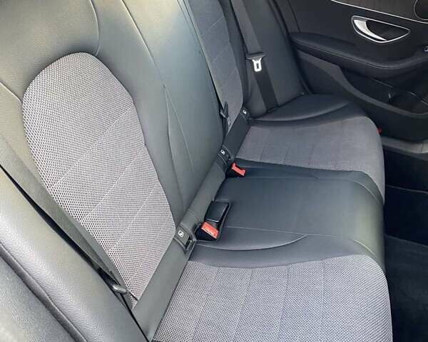 Черный Мерседес Ц-Класс, объемом двигателя 1.6 л и пробегом 53 тыс. км за 22000 $, фото 30 на Automoto.ua