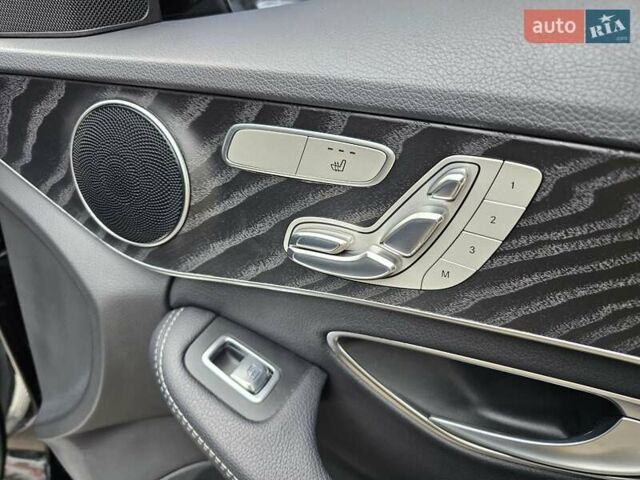 Черный Мерседес Ц-Класс, объемом двигателя 2 л и пробегом 43 тыс. км за 24000 $, фото 29 на Automoto.ua