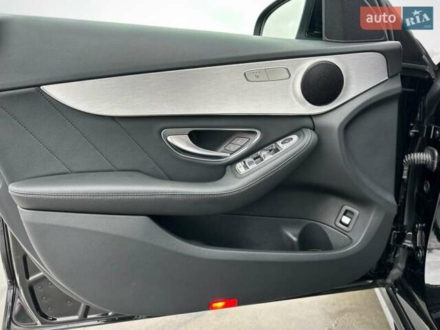 Черный Мерседес Ц-Класс, объемом двигателя 1.99 л и пробегом 106 тыс. км за 26999 $, фото 56 на Automoto.ua