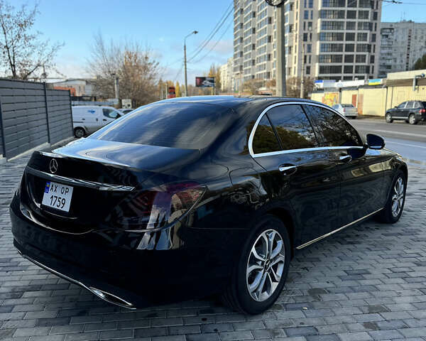 Чорний Мерседес Ц-Клас, об'ємом двигуна 2 л та пробігом 75 тис. км за 27500 $, фото 1 на Automoto.ua