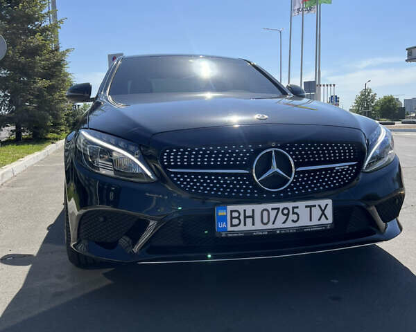 Чорний Мерседес Ц-Клас, об'ємом двигуна 2 л та пробігом 126 тис. км за 25000 $, фото 5 на Automoto.ua
