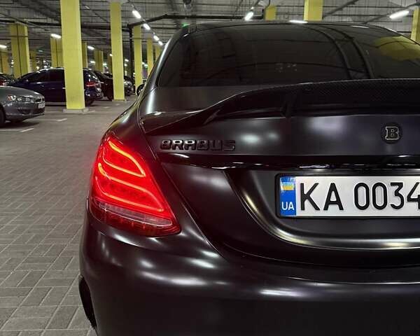 Черный Мерседес Ц-Класс, объемом двигателя 3.98 л и пробегом 115 тыс. км за 53999 $, фото 2 на Automoto.ua