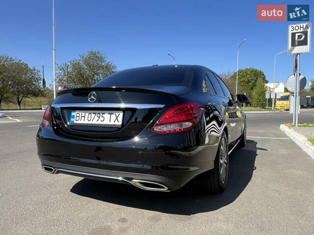 Чорний Мерседес Ц-Клас, об'ємом двигуна 2 л та пробігом 126 тис. км за 25000 $, фото 2 на Automoto.ua