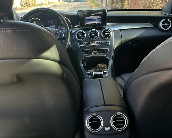 Черный Мерседес Ц-Класс, объемом двигателя 2.2 л и пробегом 93 тыс. км за 30300 $, фото 48 на Automoto.ua