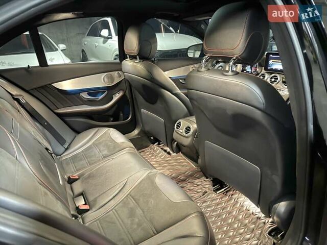 Черный Мерседес Ц-Класс, объемом двигателя 3 л и пробегом 56 тыс. км за 28800 $, фото 26 на Automoto.ua