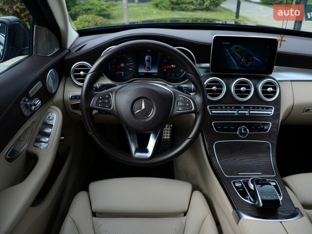 Чорний Мерседес Ц-Клас, об'ємом двигуна 3 л та пробігом 155 тис. км за 29999 $, фото 49 на Automoto.ua