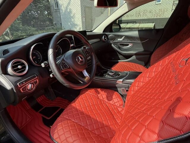 Черный Мерседес Ц-Класс, объемом двигателя 2 л и пробегом 155 тыс. км за 24500 $, фото 3 на Automoto.ua