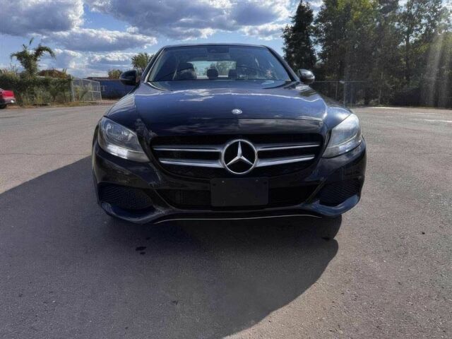 Чорний Мерседес Ц-Клас, об'ємом двигуна 2 л та пробігом 68 тис. км за 4800 $, фото 1 на Automoto.ua