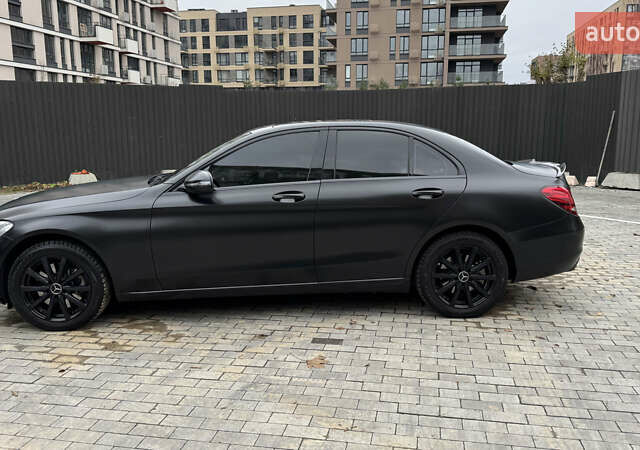 Чорний Мерседес Ц-Клас, об'ємом двигуна 2 л та пробігом 112 тис. км за 23200 $, фото 4 на Automoto.ua