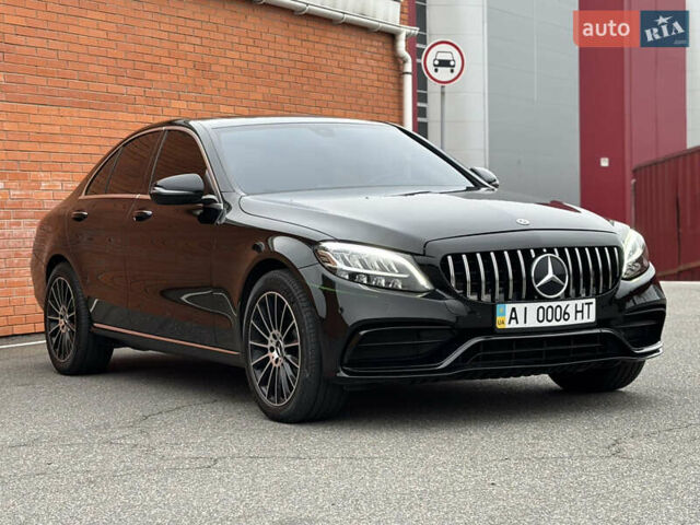 Чорний Мерседес Ц-Клас, об'ємом двигуна 2 л та пробігом 42 тис. км за 26900 $, фото 2 на Automoto.ua