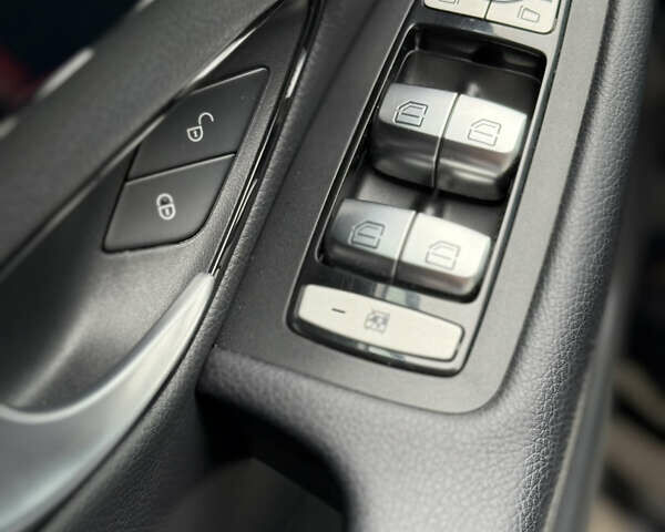 Черный Мерседес Ц-Класс, объемом двигателя 1.6 л и пробегом 46 тыс. км за 21000 $, фото 17 на Automoto.ua