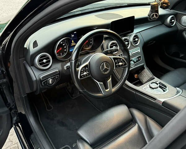 Черный Мерседес Ц-Класс, объемом двигателя 1.99 л и пробегом 98 тыс. км за 23999 $, фото 12 на Automoto.ua