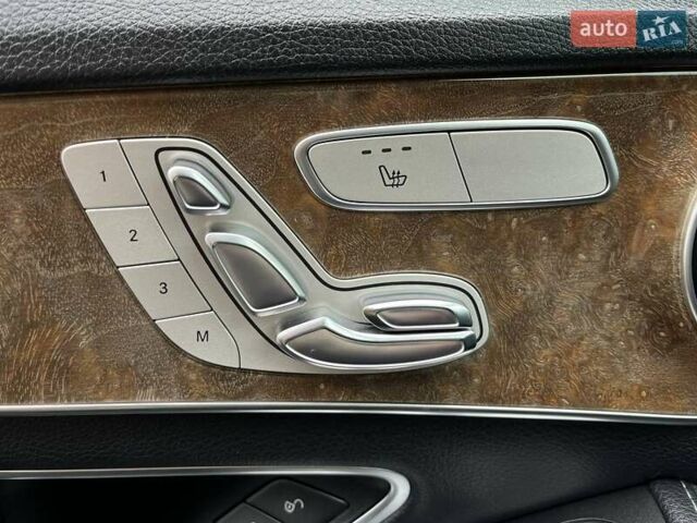 Черный Мерседес Ц-Класс, объемом двигателя 1.99 л и пробегом 119 тыс. км за 22490 $, фото 14 на Automoto.ua