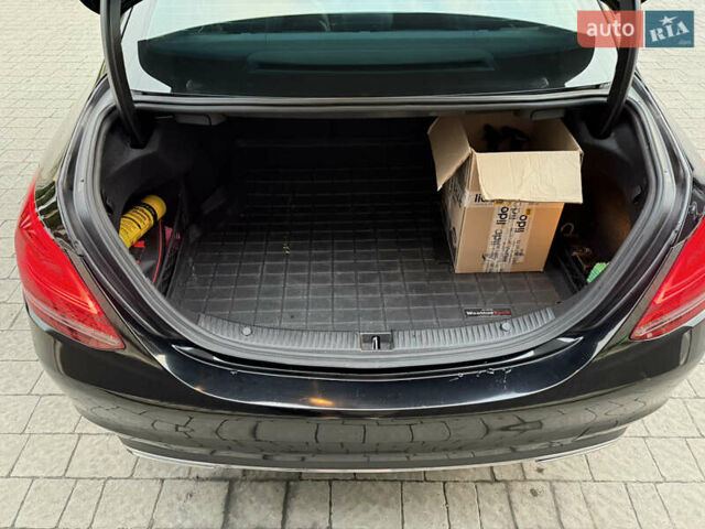 Черный Мерседес Ц-Класс, объемом двигателя 1.99 л и пробегом 98 тыс. км за 23999 $, фото 6 на Automoto.ua