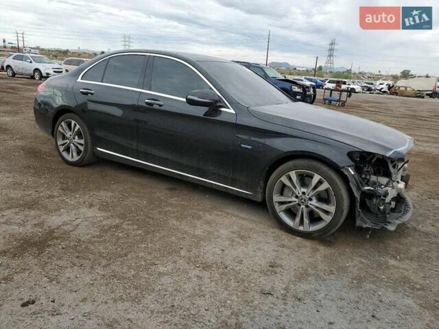 Чорний Мерседес Ц-Клас, об'ємом двигуна 2 л та пробігом 60 тис. км за 5000 $, фото 3 на Automoto.ua