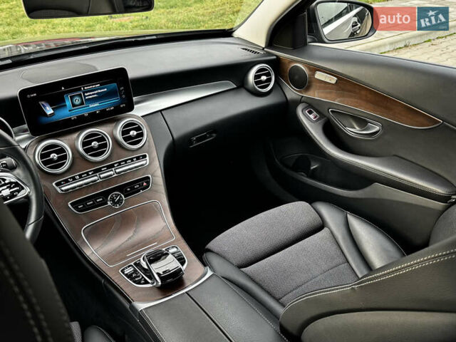 Черный Мерседес Ц-Класс, объемом двигателя 1.5 л и пробегом 56 тыс. км за 27000 $, фото 27 на Automoto.ua