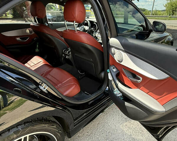 Черный Мерседес Ц-Класс, объемом двигателя 2.2 л и пробегом 160 тыс. км за 27500 $, фото 2 на Automoto.ua