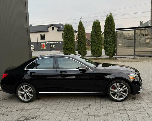 Черный Мерседес Ц-Класс, объемом двигателя 1.99 л и пробегом 98 тыс. км за 23999 $, фото 3 на Automoto.ua