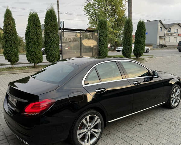 Черный Мерседес Ц-Класс, объемом двигателя 1.99 л и пробегом 98 тыс. км за 23999 $, фото 4 на Automoto.ua