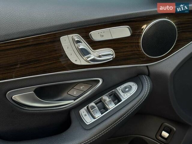 Чорний Мерседес Ц-Клас, об'ємом двигуна 2 л та пробігом 89 тис. км за 22200 $, фото 19 на Automoto.ua