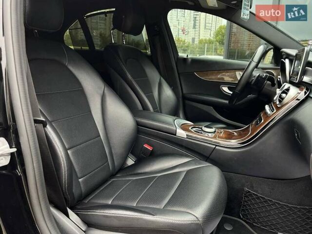 Черный Мерседес Ц-Класс, объемом двигателя 1.99 л и пробегом 119 тыс. км за 22490 $, фото 10 на Automoto.ua