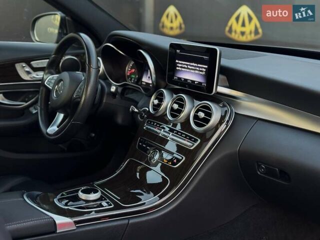 Чорний Мерседес Ц-Клас, об'ємом двигуна 2 л та пробігом 89 тис. км за 22200 $, фото 15 на Automoto.ua