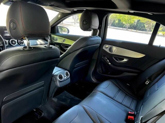 Черный Мерседес Ц-Класс, объемом двигателя 3 л и пробегом 48 тыс. км за 14000 $, фото 16 на Automoto.ua