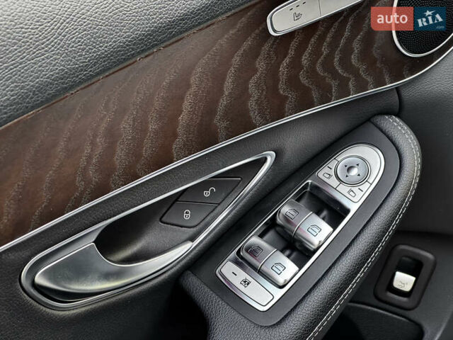 Черный Мерседес Ц-Класс, объемом двигателя 1.5 л и пробегом 56 тыс. км за 27000 $, фото 11 на Automoto.ua