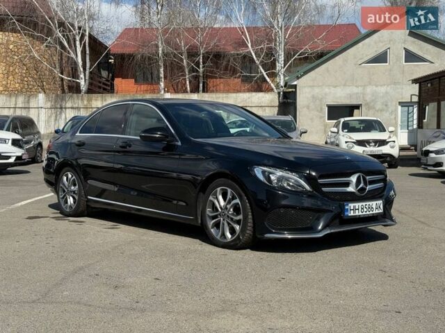 Черный Мерседес Ц-Класс, объемом двигателя 1.99 л и пробегом 104 тыс. км за 23500 $, фото 1 на Automoto.ua