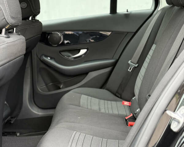 Черный Мерседес Ц-Класс, объемом двигателя 1.6 л и пробегом 46 тыс. км за 21000 $, фото 22 на Automoto.ua