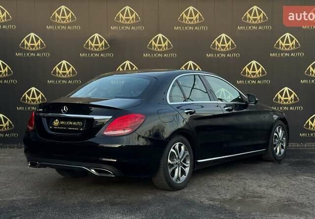 Чорний Мерседес Ц-Клас, об'ємом двигуна 2 л та пробігом 89 тис. км за 22200 $, фото 5 на Automoto.ua
