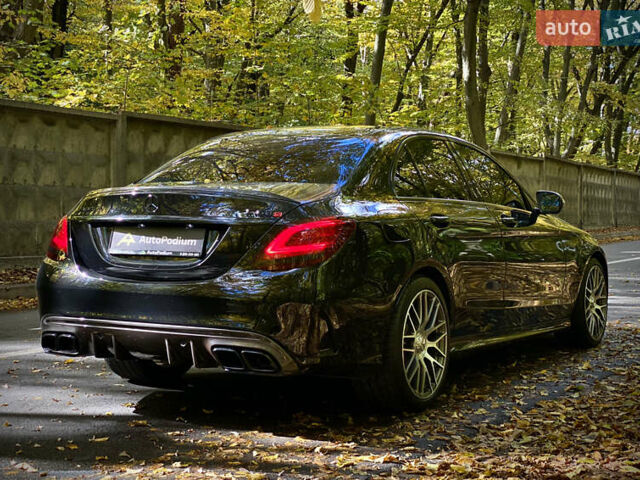 Черный Мерседес Ц-Класс, объемом двигателя 3.98 л и пробегом 63 тыс. км за 46990 $, фото 3 на Automoto.ua