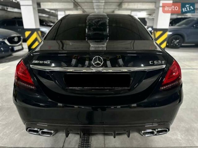 Черный Мерседес Ц-Класс, объемом двигателя 3.98 л и пробегом 19 тыс. км за 60000 $, фото 15 на Automoto.ua