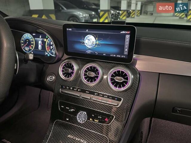 Черный Мерседес Ц-Класс, объемом двигателя 3.98 л и пробегом 19 тыс. км за 60000 $, фото 45 на Automoto.ua