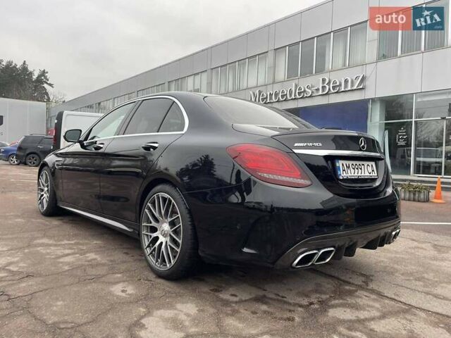 Черный Мерседес Ц-Класс, объемом двигателя 3.98 л и пробегом 61 тыс. км за 54000 $, фото 2 на Automoto.ua