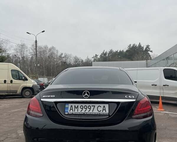 Черный Мерседес Ц-Класс, объемом двигателя 3.98 л и пробегом 61 тыс. км за 54000 $, фото 3 на Automoto.ua