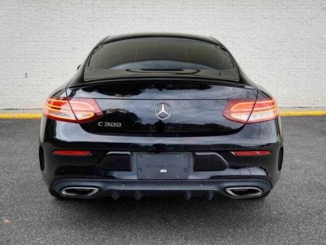 Черный Мерседес Ц-Класс, объемом двигателя 2 л и пробегом 78 тыс. км за 8400 $, фото 5 на Automoto.ua