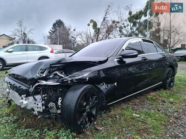 Черный Мерседес Ц-Класс, объемом двигателя 1.99 л и пробегом 85 тыс. км за 10999 $, фото 7 на Automoto.ua