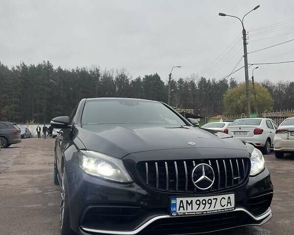 Черный Мерседес Ц-Класс, объемом двигателя 3.98 л и пробегом 61 тыс. км за 54000 $, фото 5 на Automoto.ua