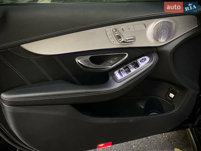 Черный Мерседес Ц-Класс, объемом двигателя 3.98 л и пробегом 63 тыс. км за 46990 $, фото 9 на Automoto.ua