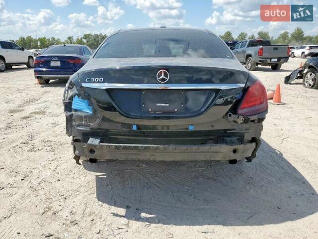 Черный Мерседес Ц-Класс, объемом двигателя 2 л и пробегом 61 тыс. км за 6000 $, фото 5 на Automoto.ua