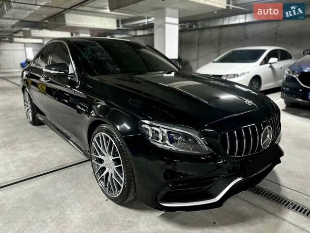 Черный Мерседес Ц-Класс, объемом двигателя 3.98 л и пробегом 19 тыс. км за 60000 $, фото 24 на Automoto.ua