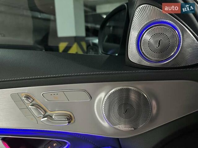 Черный Мерседес Ц-Класс, объемом двигателя 3.98 л и пробегом 19 тыс. км за 60000 $, фото 29 на Automoto.ua