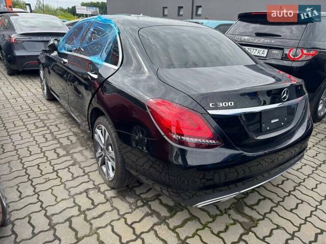 Черный Мерседес Ц-Класс, объемом двигателя 2 л и пробегом 80 тыс. км за 15950 $, фото 3 на Automoto.ua
