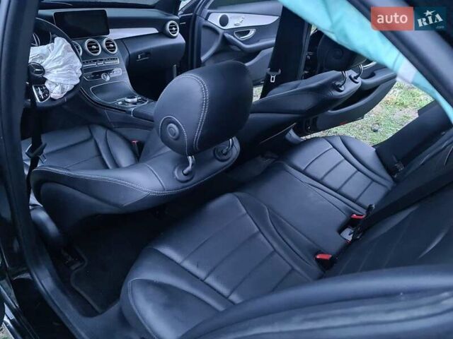 Черный Мерседес Ц-Класс, объемом двигателя 1.99 л и пробегом 85 тыс. км за 10999 $, фото 12 на Automoto.ua