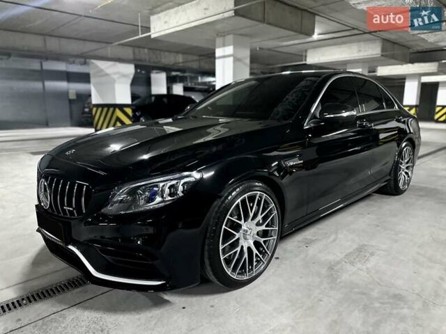Черный Мерседес Ц-Класс, объемом двигателя 3.98 л и пробегом 19 тыс. км за 60000 $, фото 2 на Automoto.ua