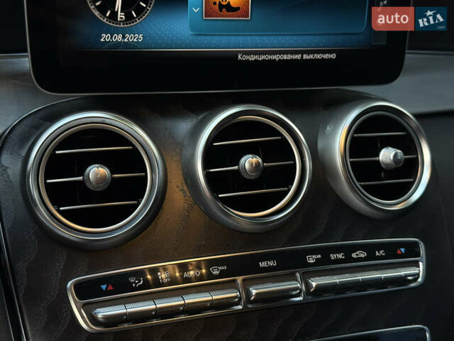 Черный Мерседес Ц-Класс, объемом двигателя 1.99 л и пробегом 120 тыс. км за 29999 $, фото 31 на Automoto.ua